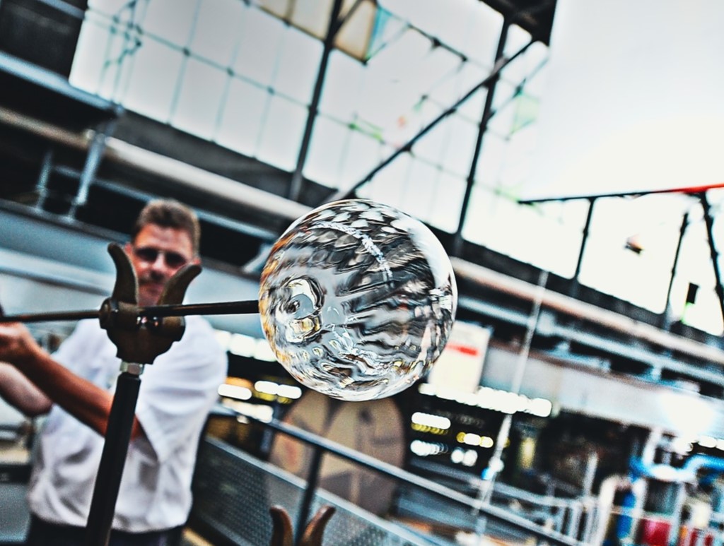 service-image